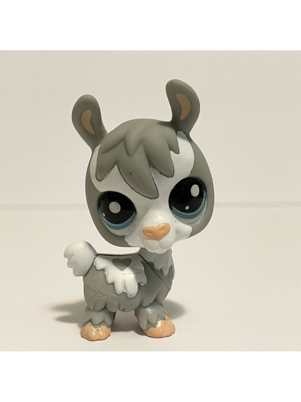 Littlest Pet Shop Prized Pets #1937 Vintage Authentic Llama Alpaca LPS Figure